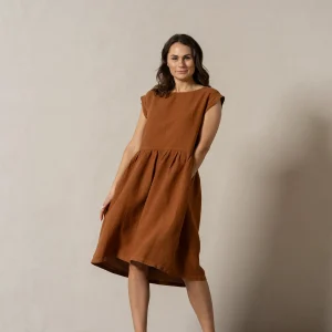 Smockklänning Cecilia Almond Brown