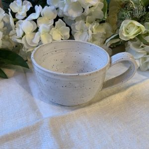 Handdrejad Kaffekopp ”Vit chamotte” Sundboden Design